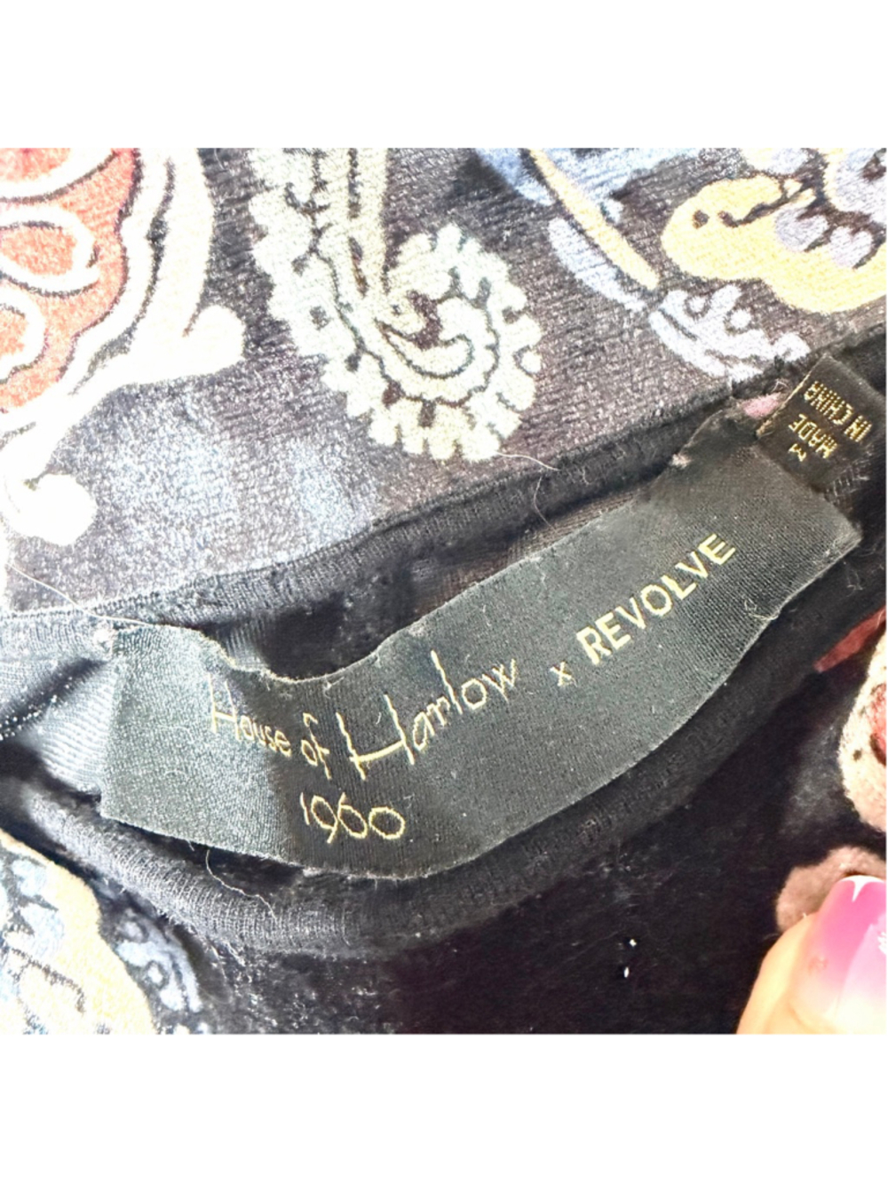 House of Harlow 1960 x REVOLVE Black Pink Paisley Velvet Flare Pants M - Picture 4 of 6